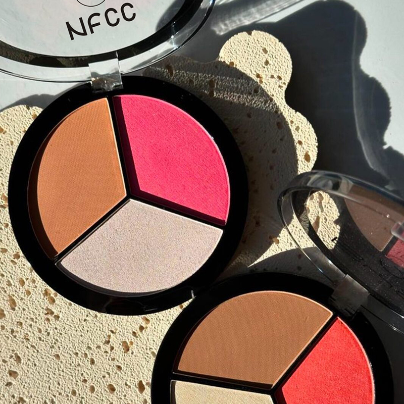 3-in-1 Bronzer Blush Highlighter Palette